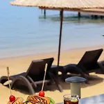 Hotel Moyo Luxury &