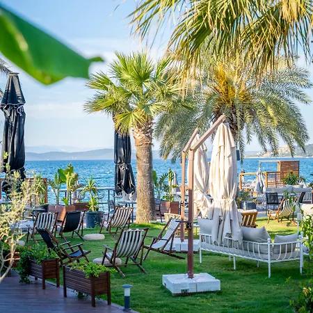 Otel Moyo Luxury & 3*