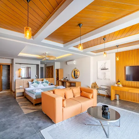 Hotel Moyo Luxury &