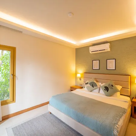 Moyo Luxury & 3* בודרום