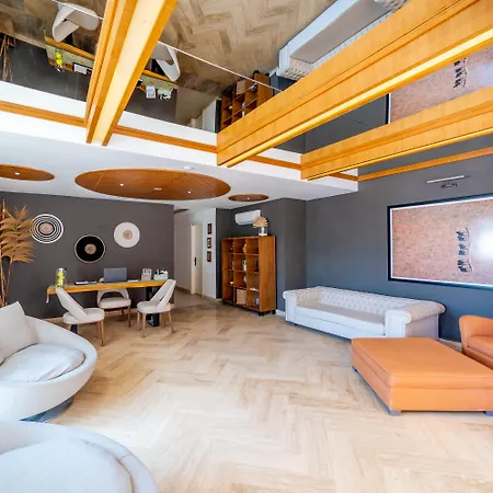 Moyo Luxury & 3*