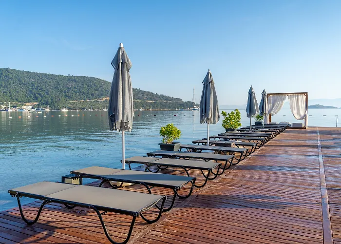 Hotel Moyo Luxury &