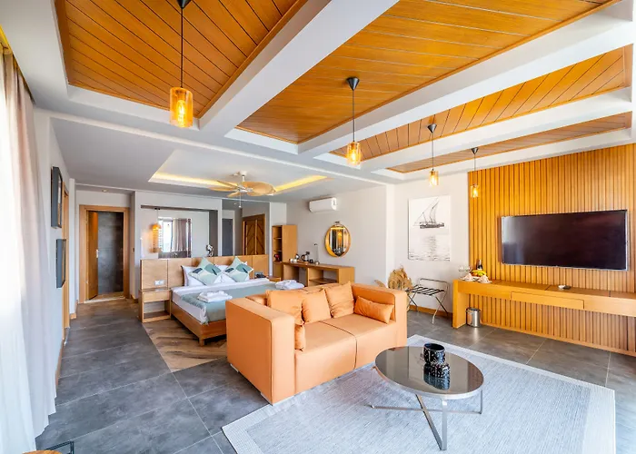 Hotel Moyo Luxury &